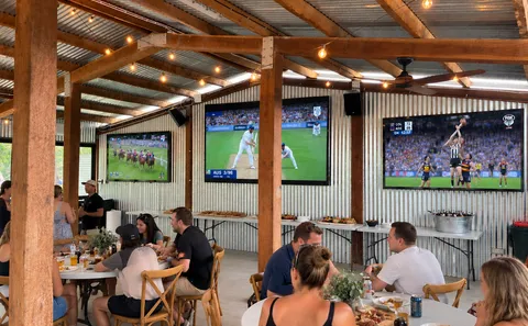 The Stables, screen wall